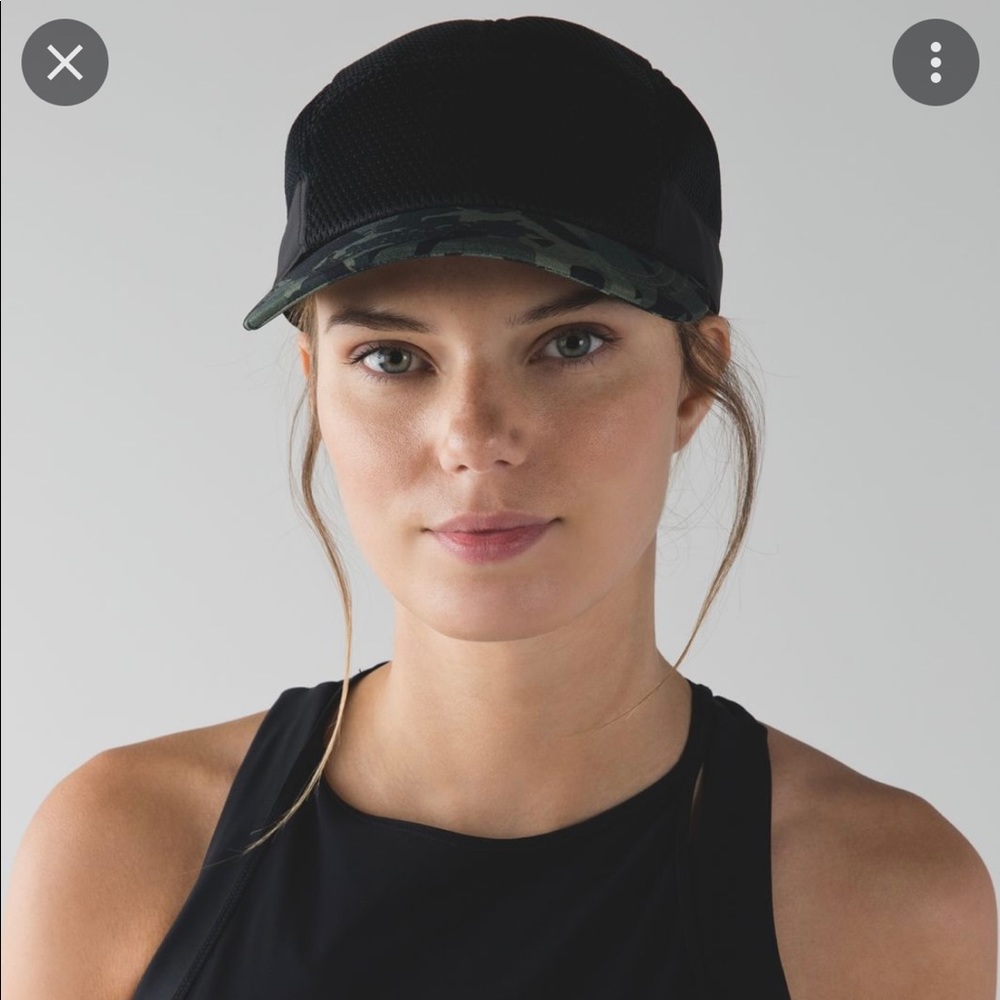 Lululemon camo breeze hat